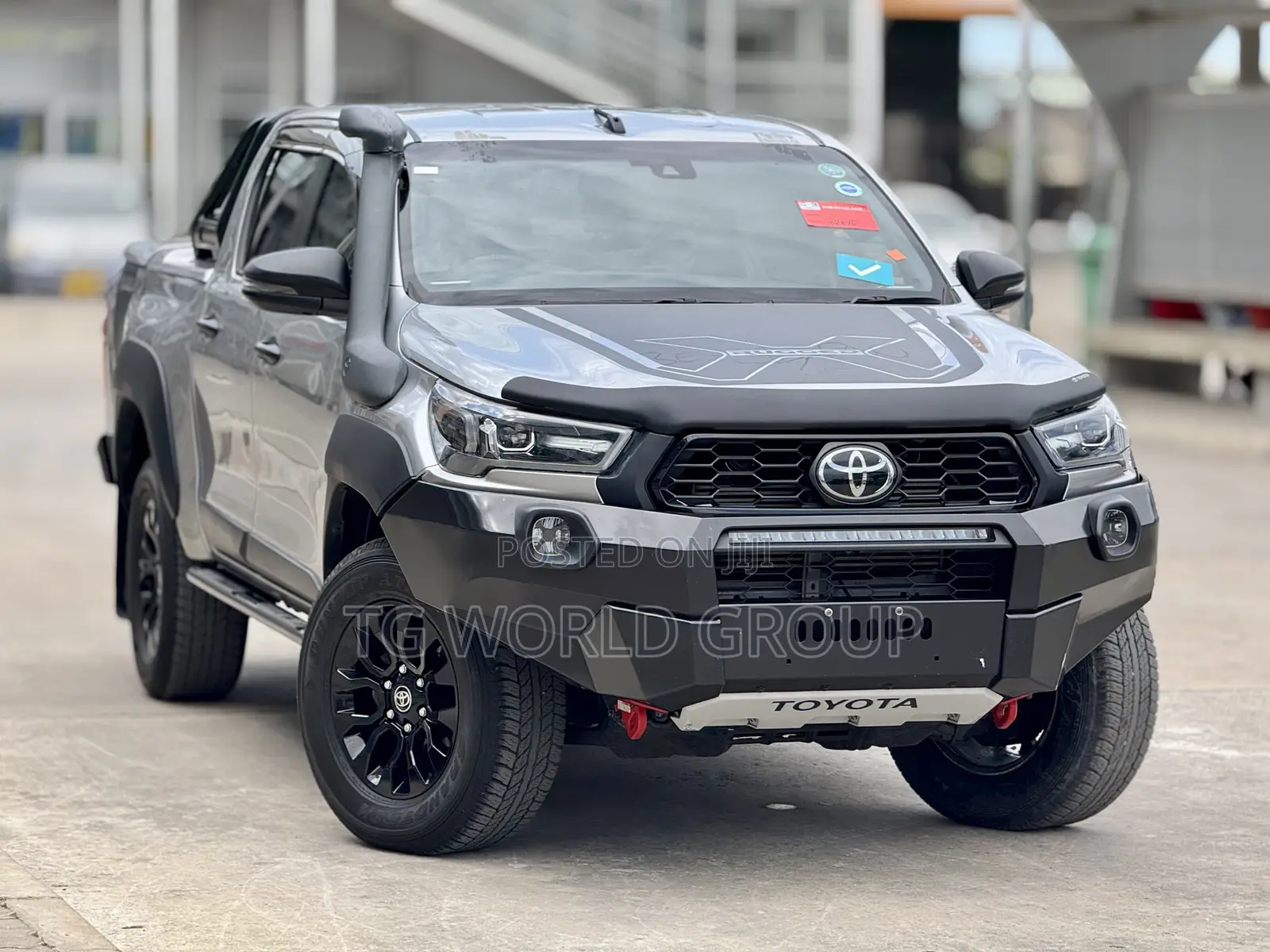 Toyota Hilux Revo Double Cab Deisel 2.8 AWD 2022 Silver