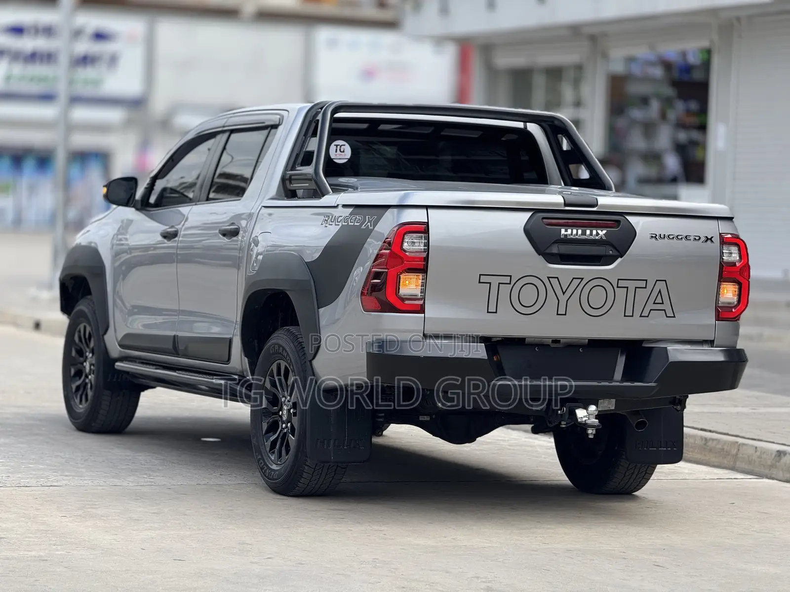 Toyota Hilux Revo Double Cab Deisel 2.8 AWD 2022 Silver