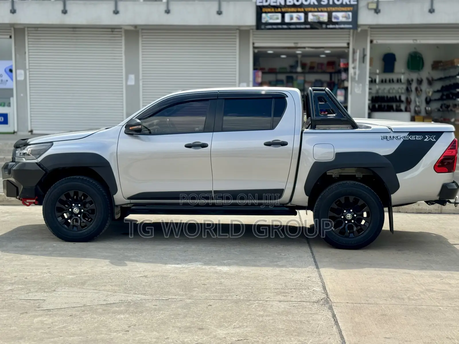 Toyota Hilux Revo Double Cab Deisel 2.8 AWD 2022 Silver