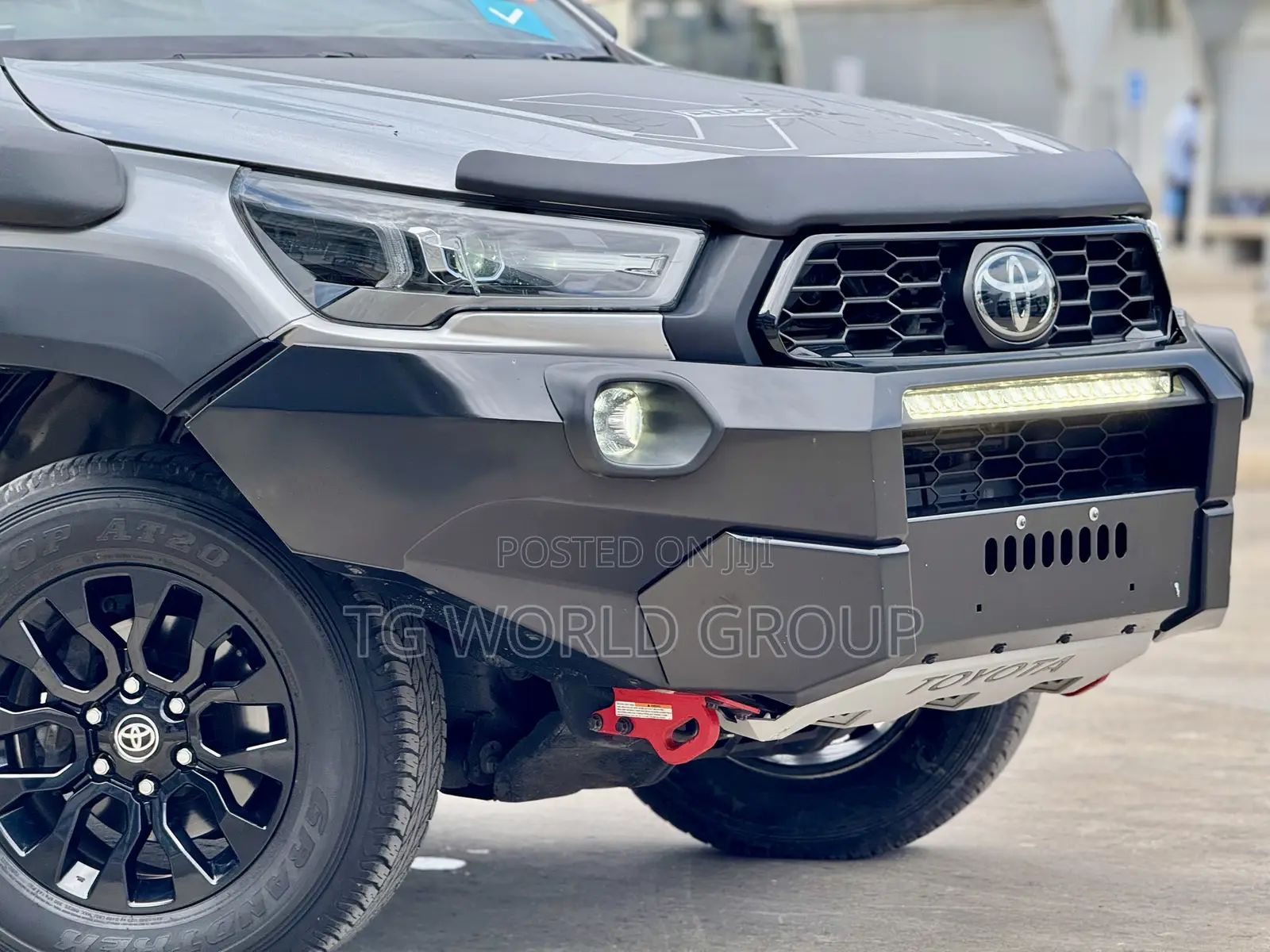 Toyota Hilux Revo Double Cab Deisel 2.8 AWD 2022 Silver