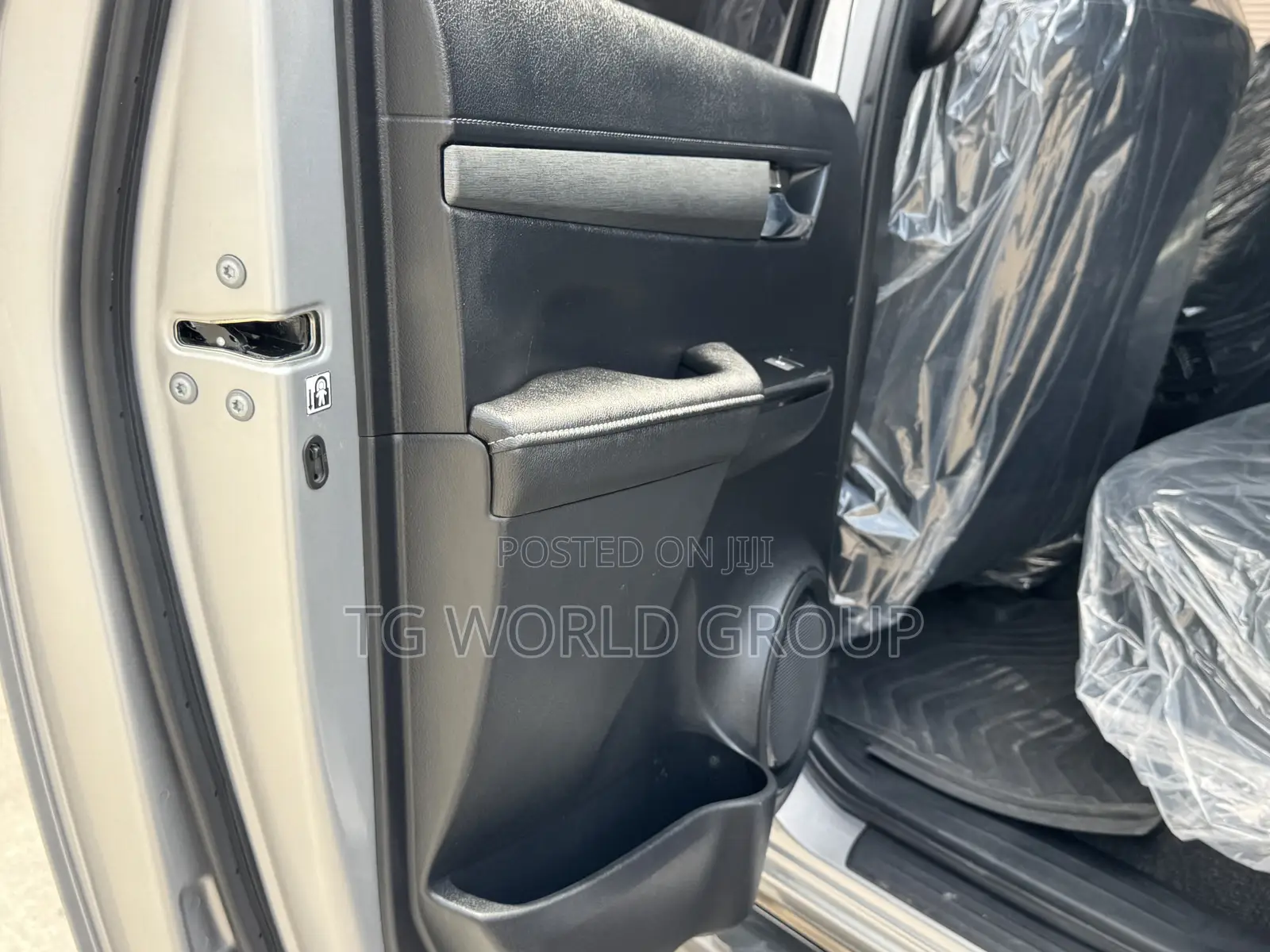 Toyota Hilux Revo Double Cab Deisel 2.8 AWD 2022 Silver