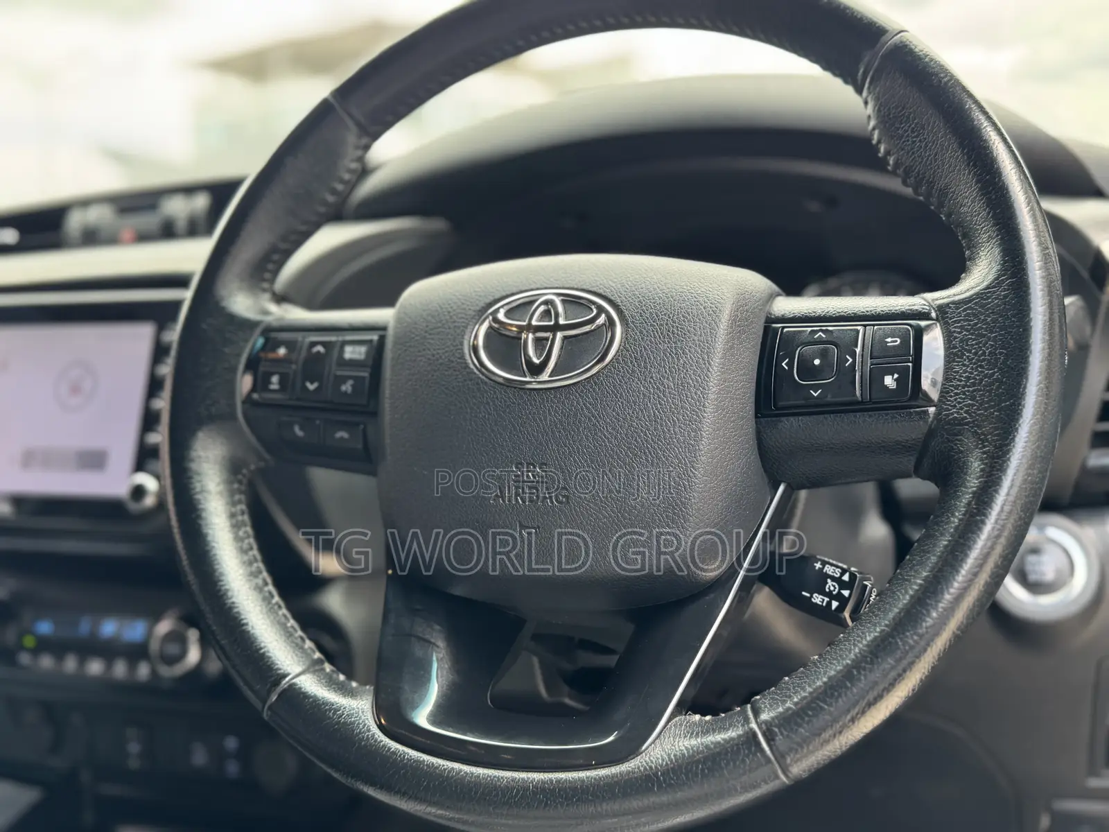 Toyota Hilux Revo Double Cab Deisel 2.8 AWD 2022 Silver