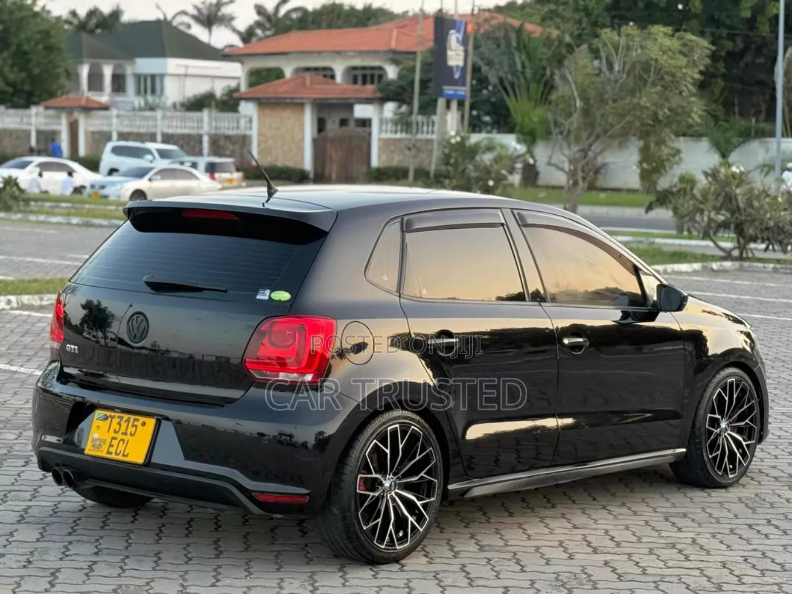 Volkswagen Golf GTI 2012 Black
