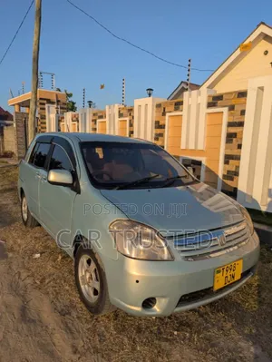 Toyota Raum 1.5 AWD 2004 Blue