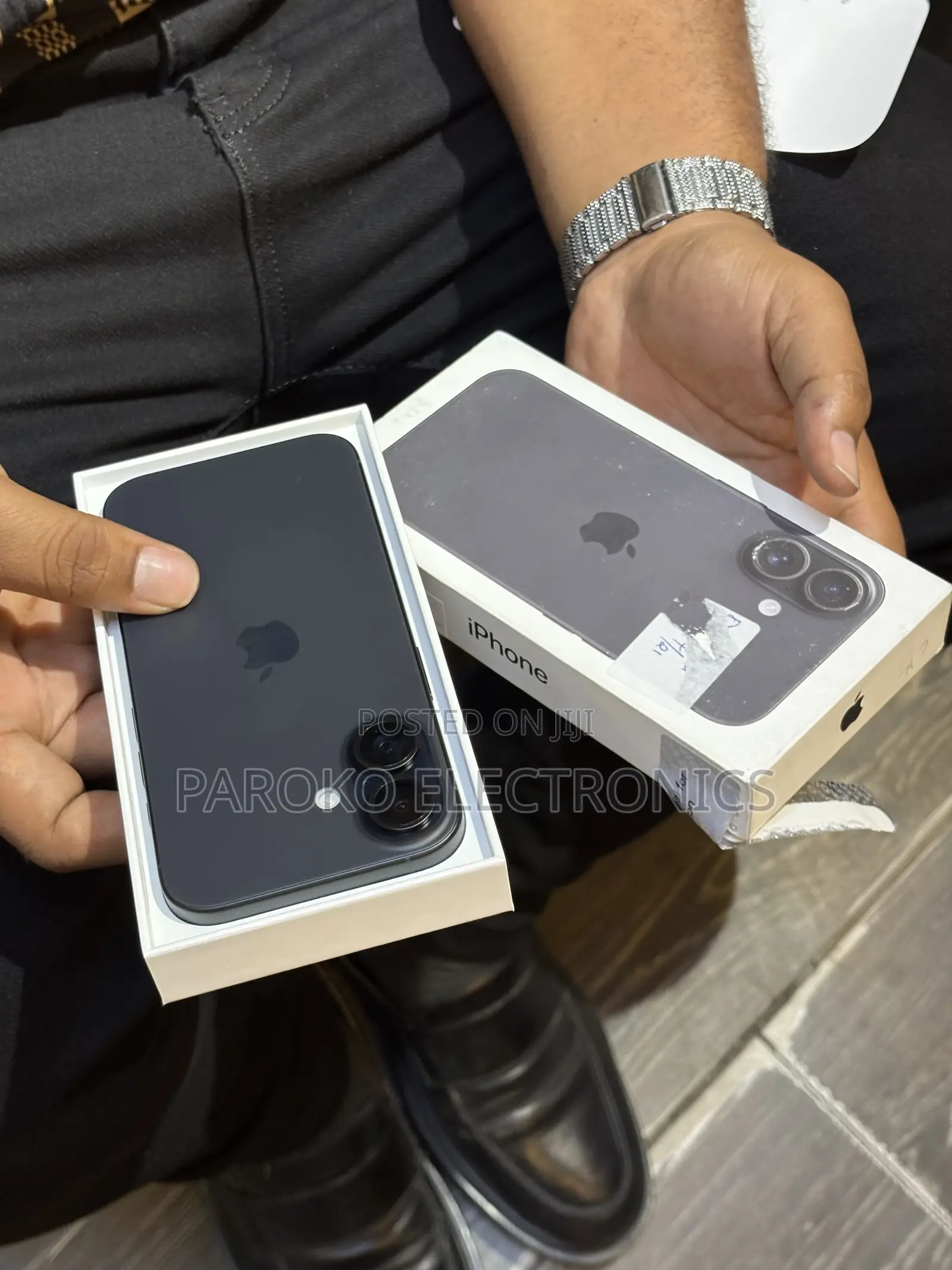 New Apple iPhone 16 128 GB Black