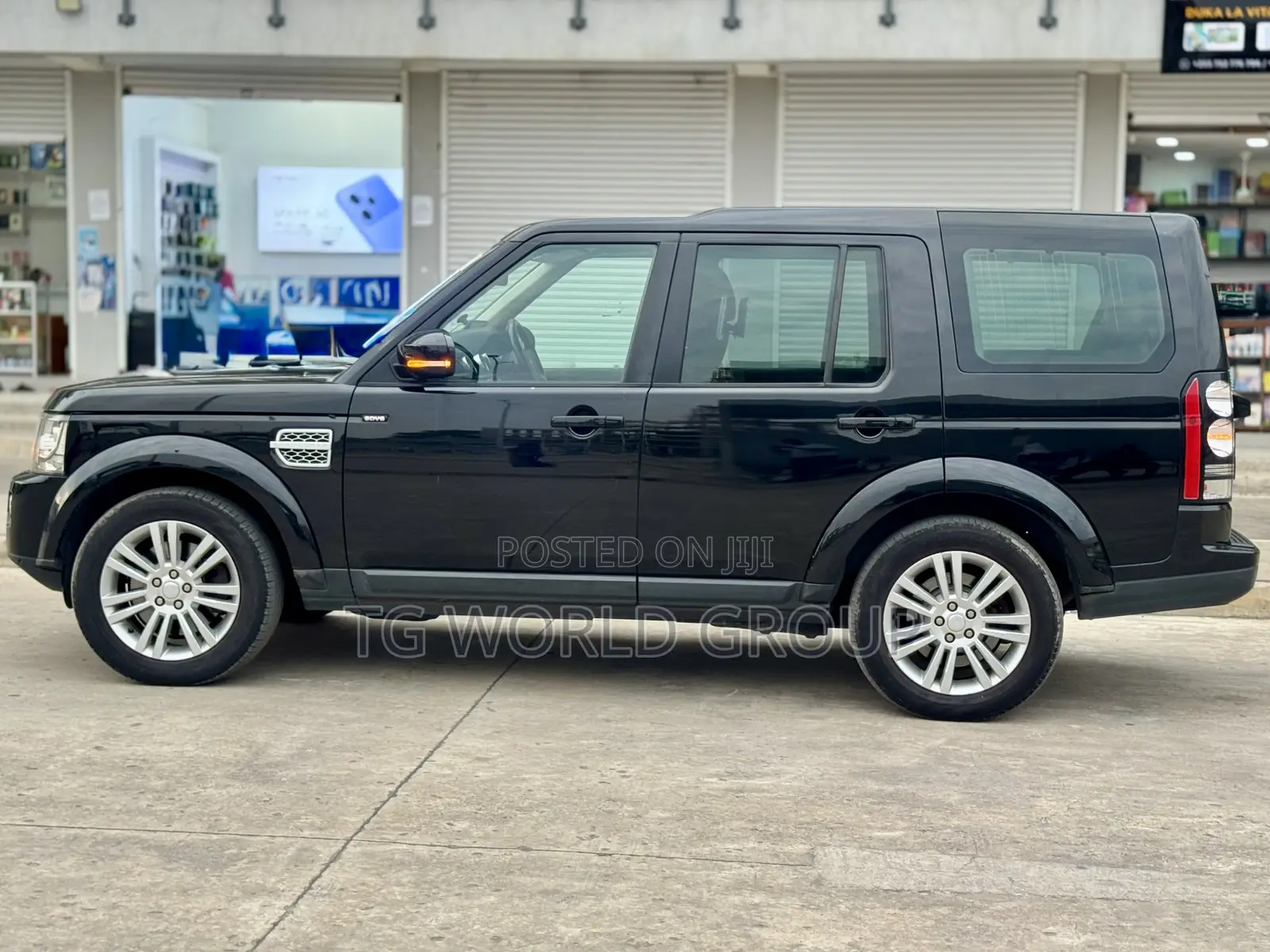 Land Rover Discovery 2016 Black