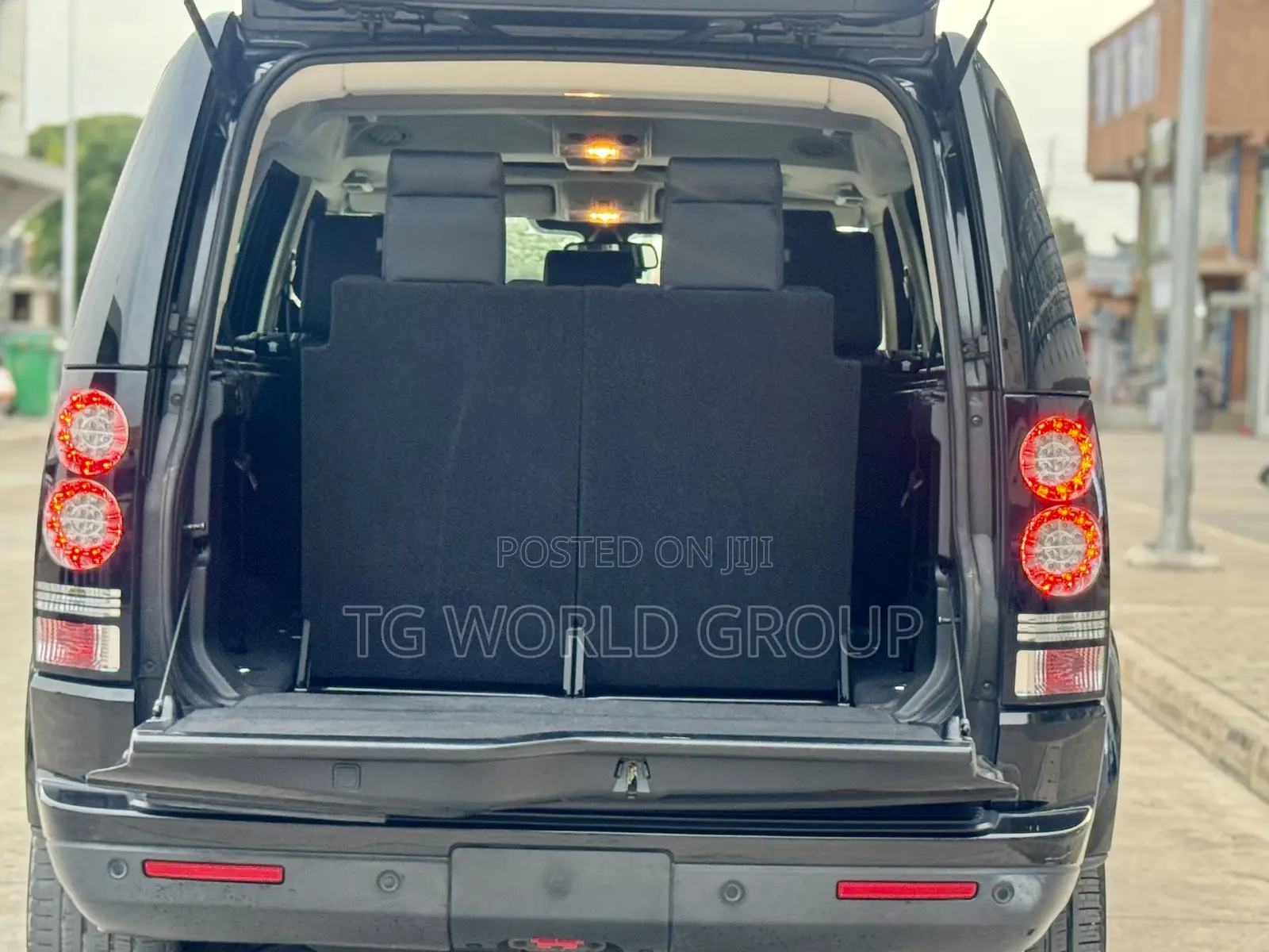 Land Rover Discovery 2016 Black