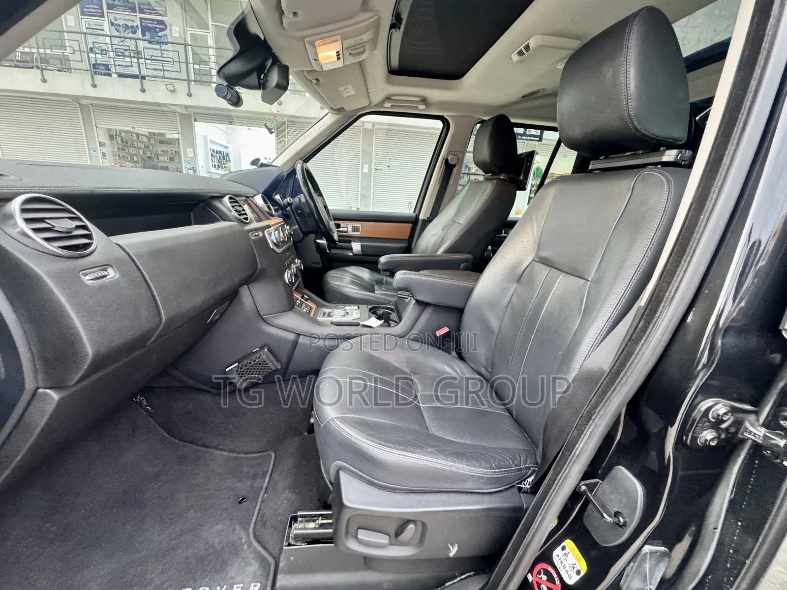 Land Rover Discovery 2016 Black