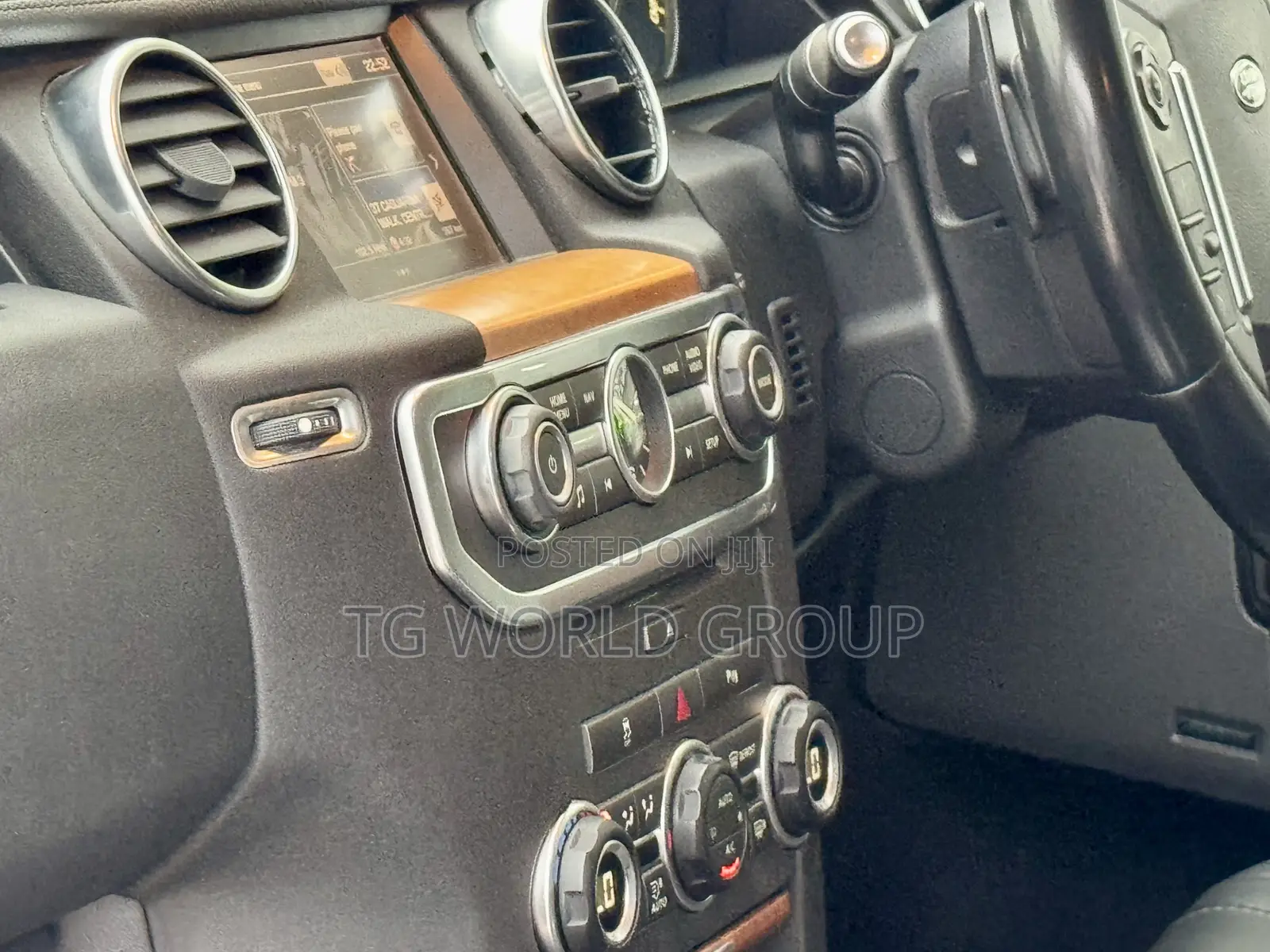 Land Rover Discovery 2016 Black