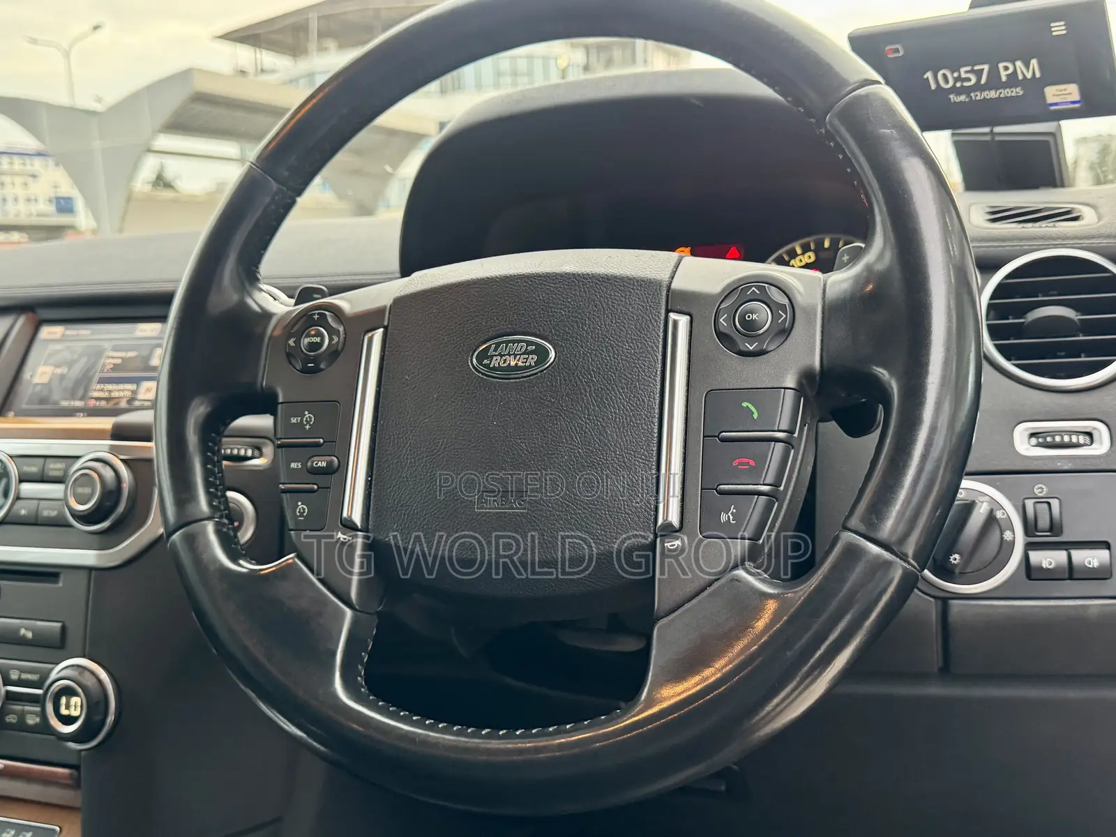 Land Rover Discovery 2016 Black
