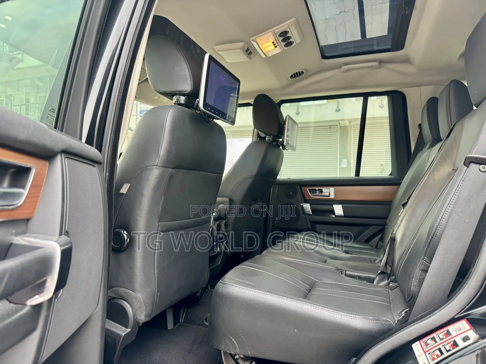 Land Rover Discovery 2016 Black