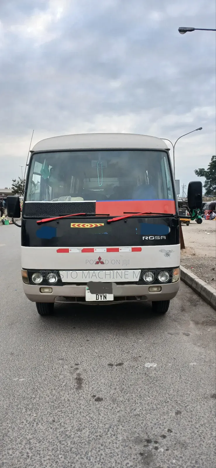 Mitsubishi Fuso Rosa 2000 Brown