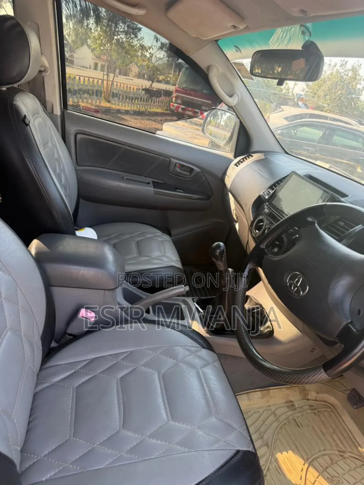 Toyota Hilux 2007 Silver