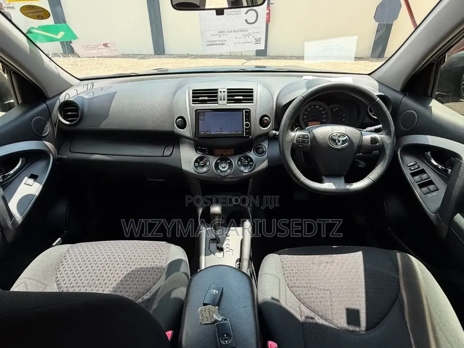 Toyota Vanguard 2012 Green
