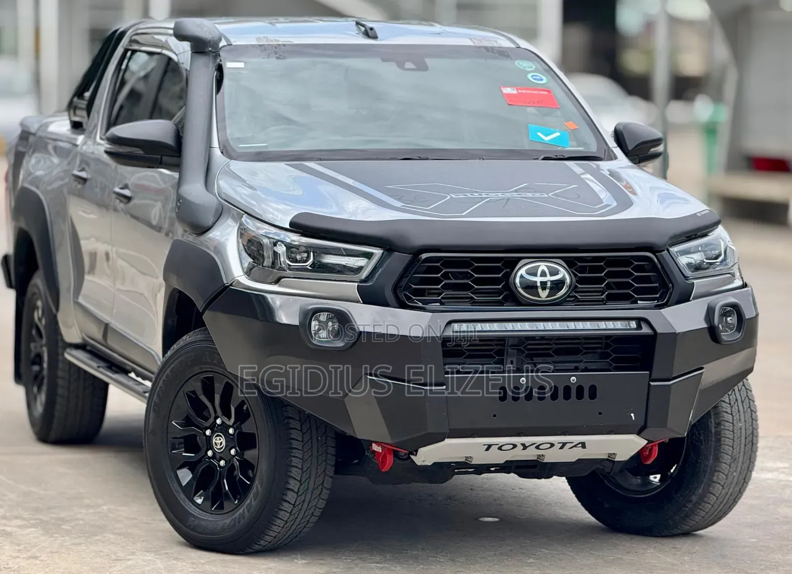 Toyota Hilux 2022 Gray