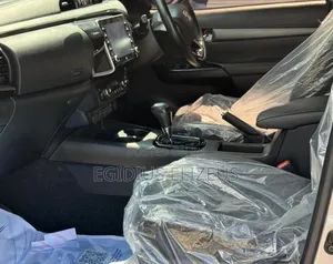 Toyota Hilux 2022 Gray