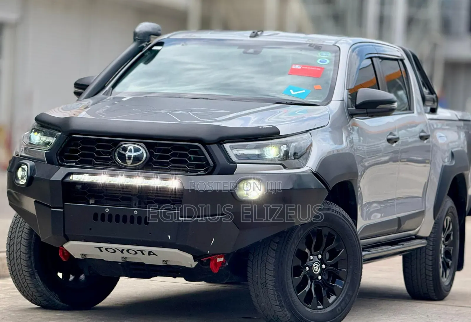 Toyota Hilux 2022 Gray