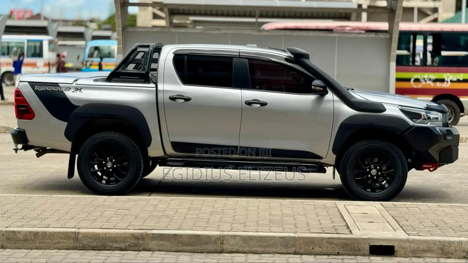 Toyota Hilux 2022 Gray