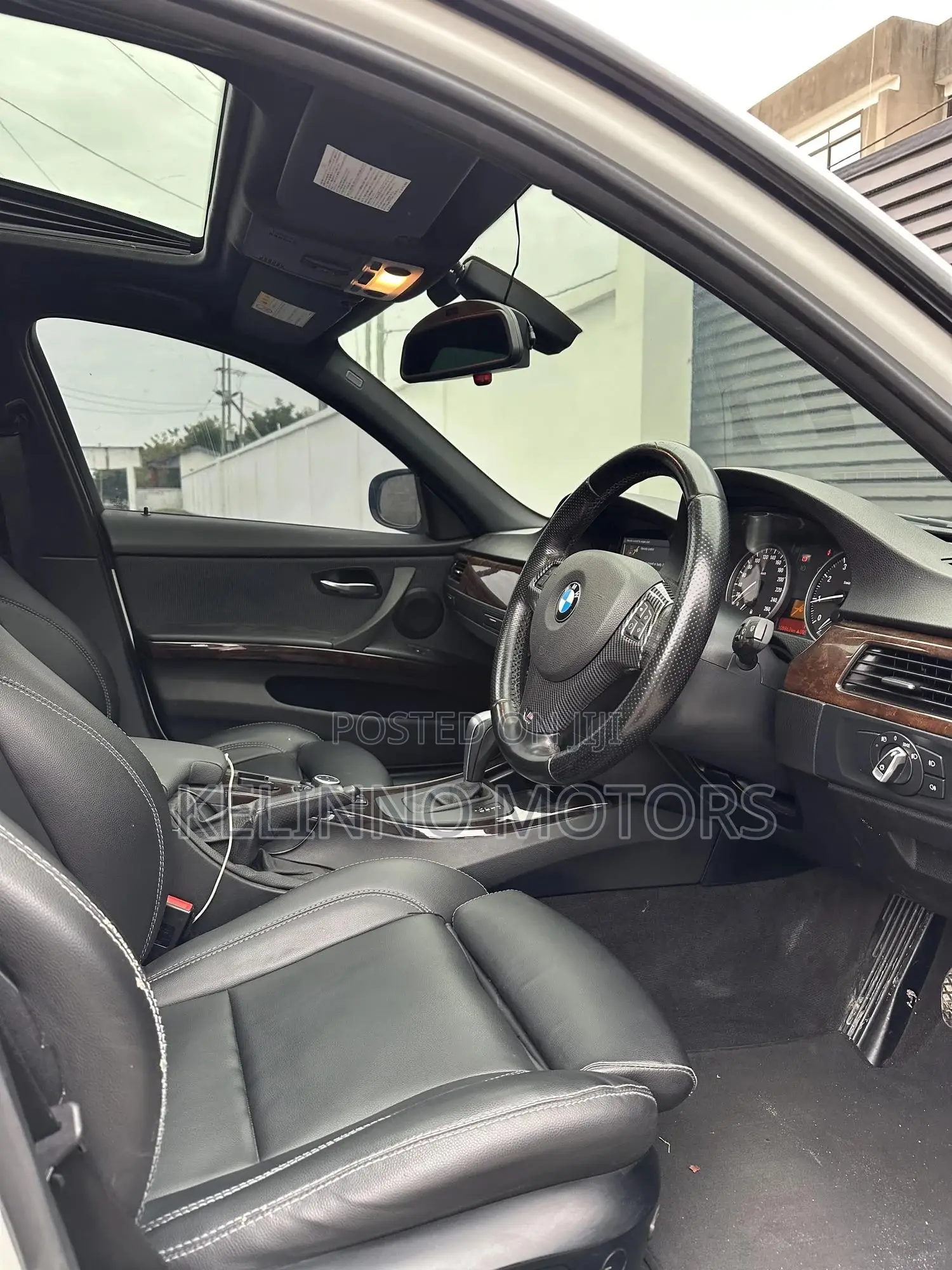 BMW 3 Series 2011 White