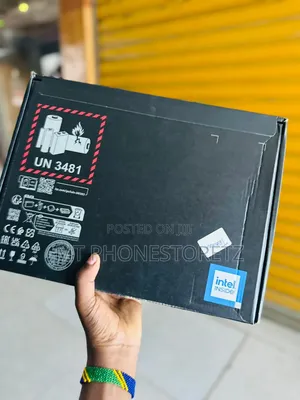 New Laptop HP OmniBook Ultra Flip 14" 16GB Intel SSD 1T
