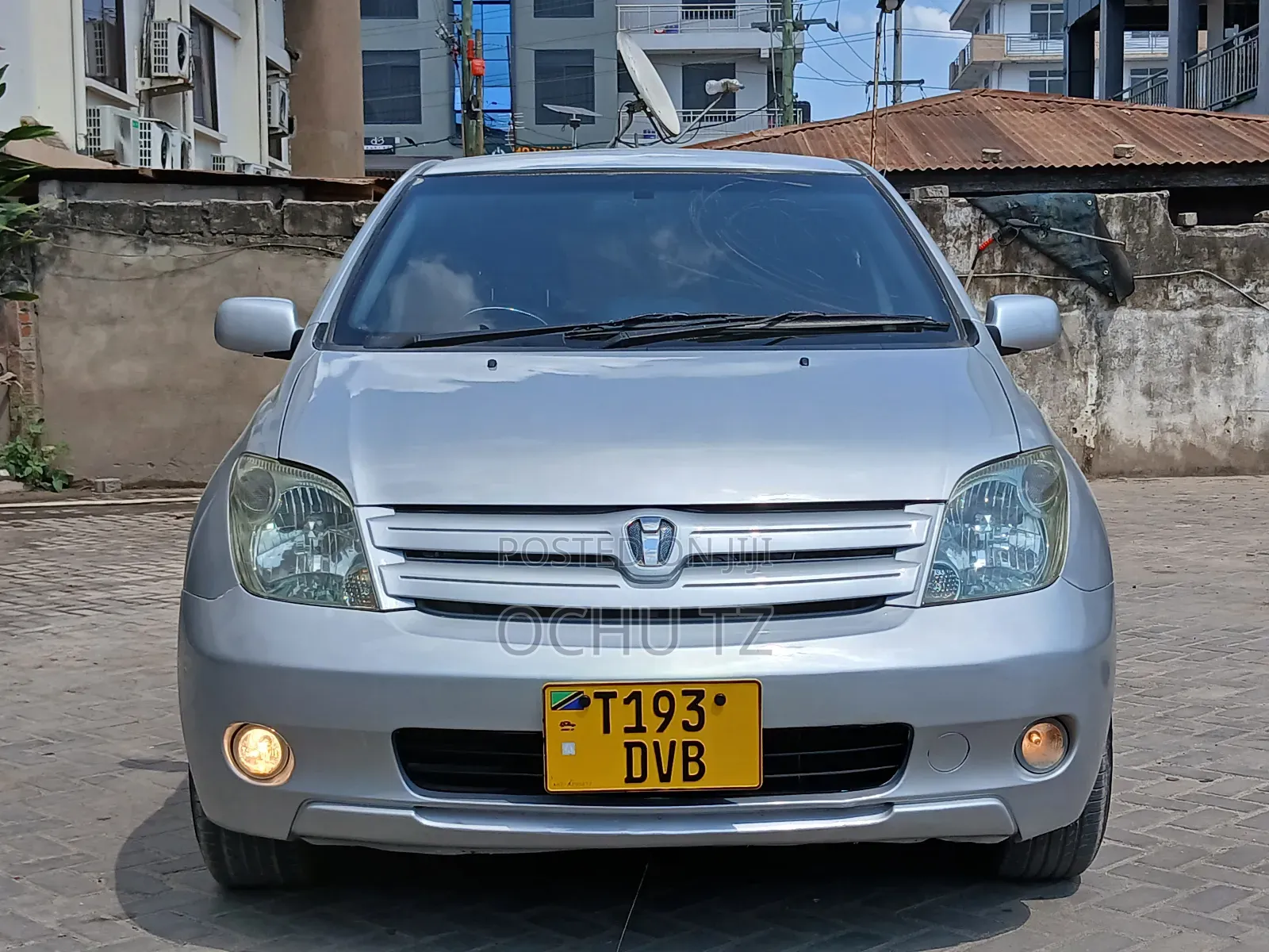 Toyota IST 2004 Silver