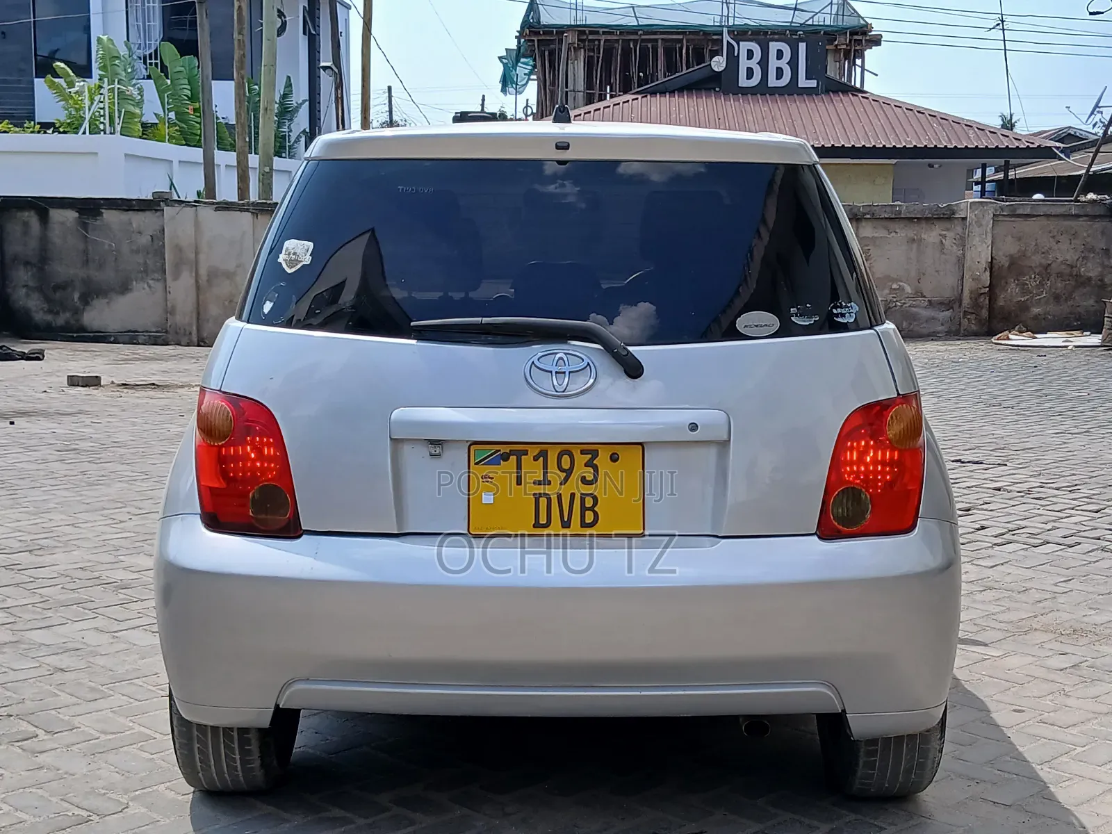 Toyota IST 2004 Silver