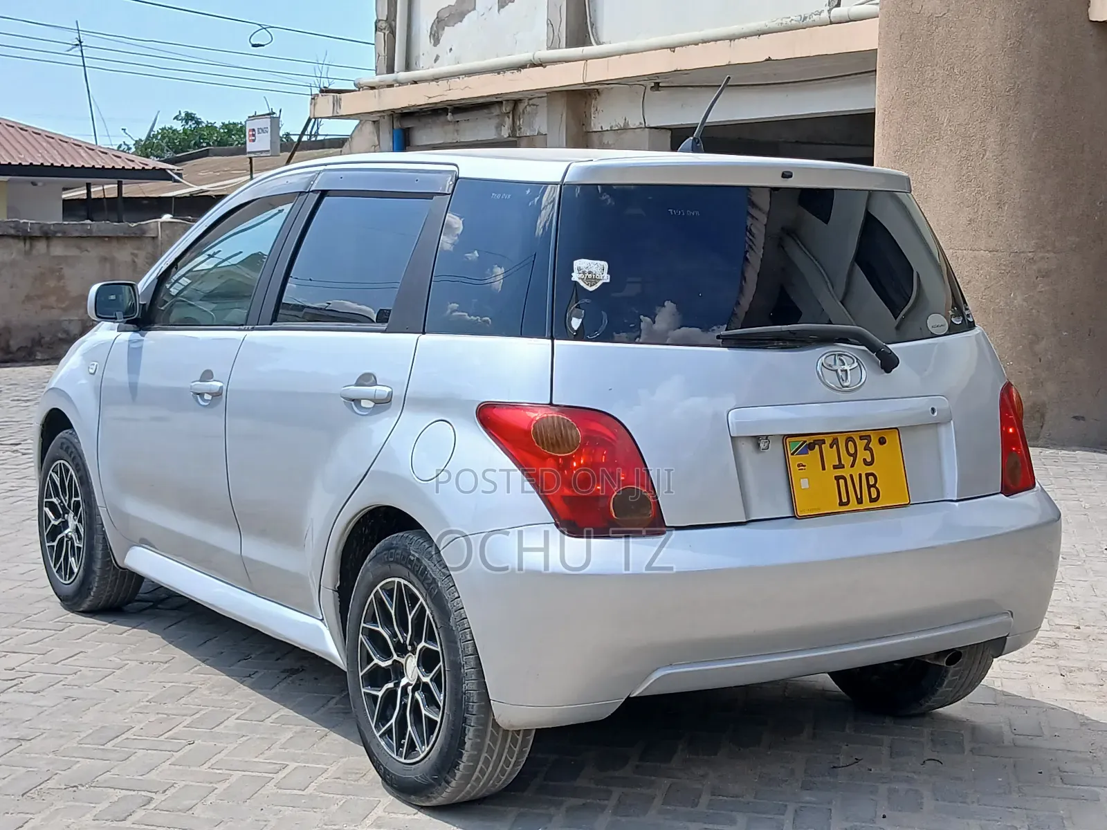 Toyota IST 2004 Silver