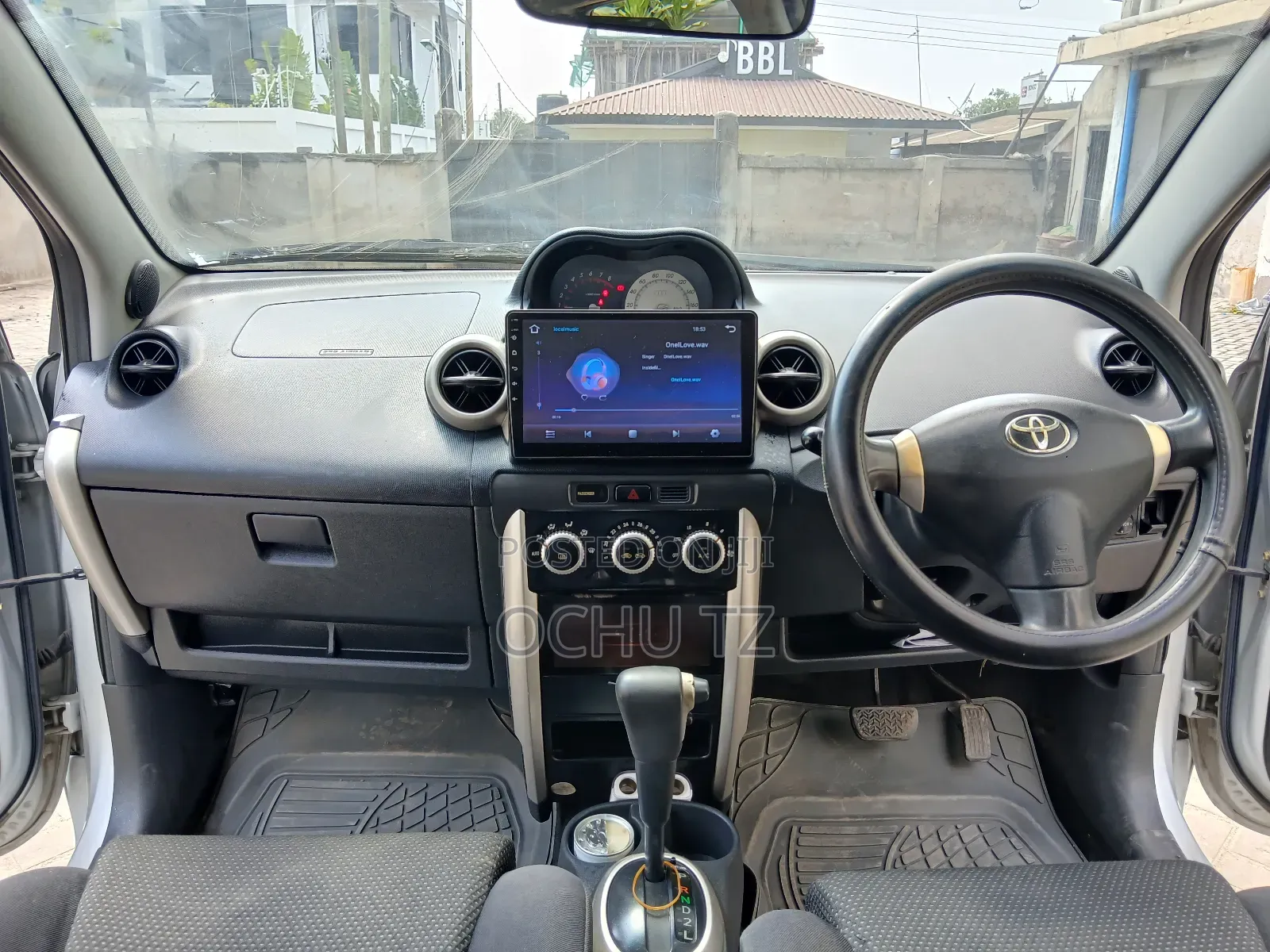 Toyota IST 2004 Silver