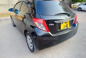 Toyota Vitz 2010 Black