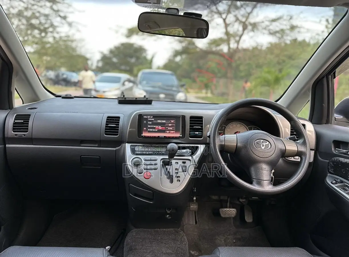 Toyota Wish 2006 White