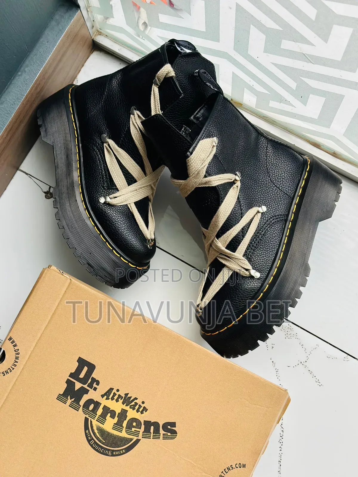 Dr Martens Ndefu Boots 