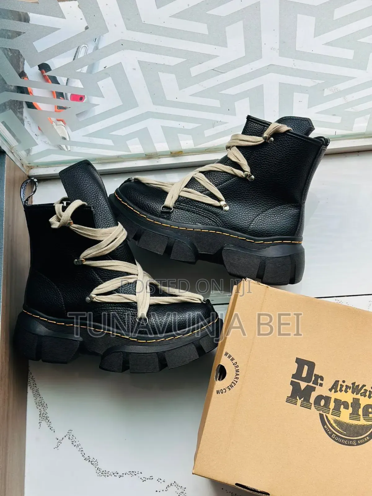 Dr Martens Ndefu Boots 
