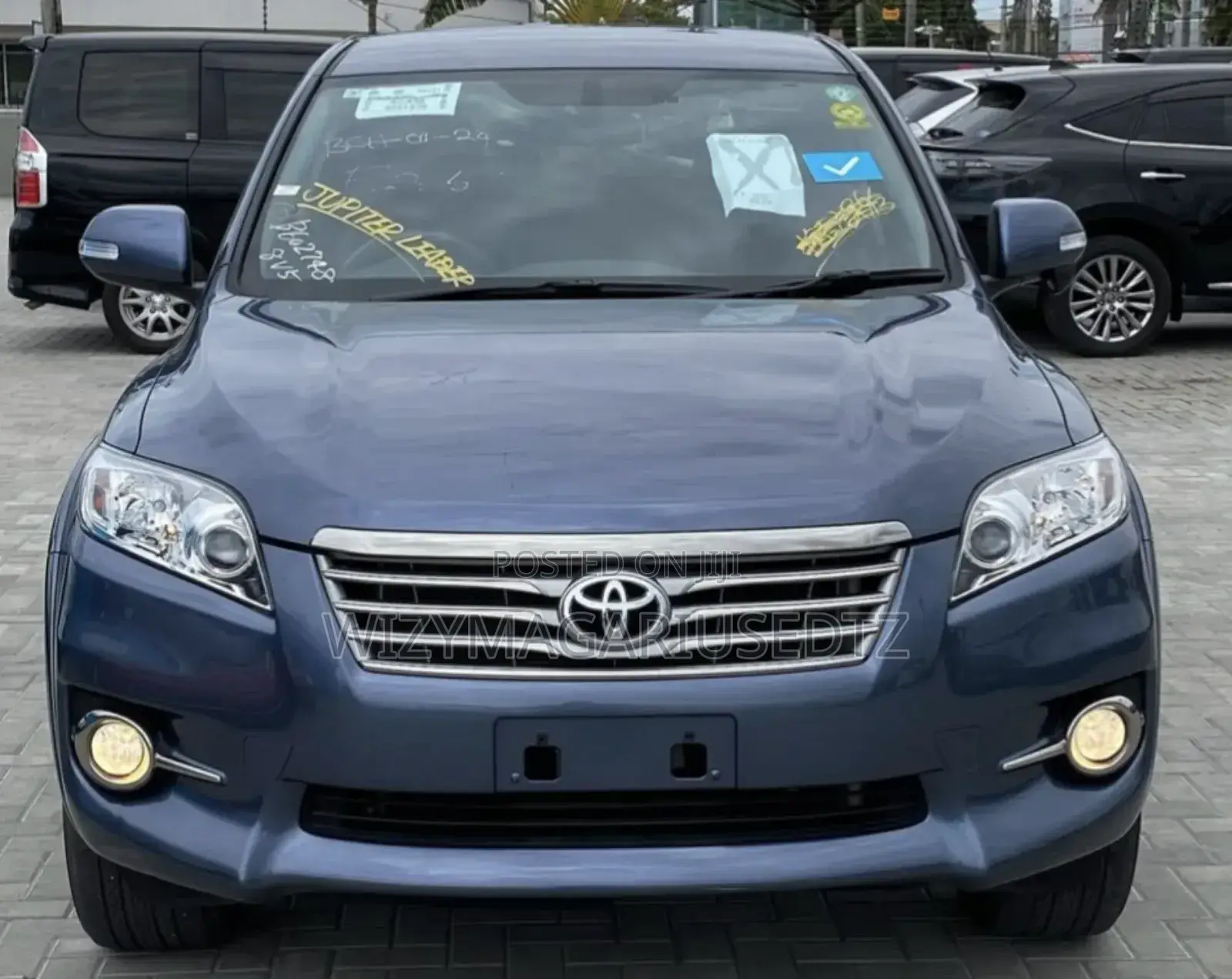 Toyota Vanguard 2013 Blue