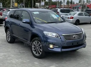 Toyota Vanguard 2013 Blue