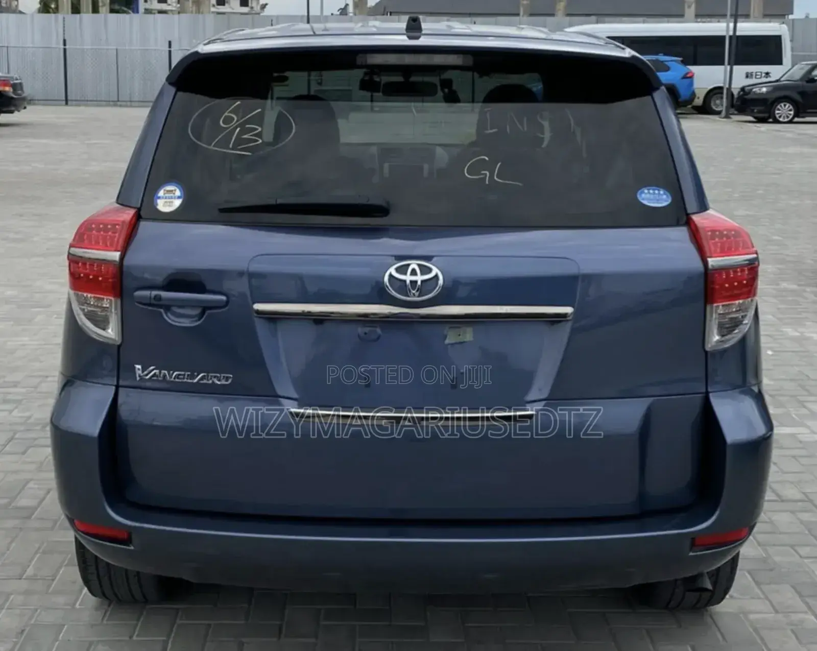 Toyota Vanguard 2013 Blue