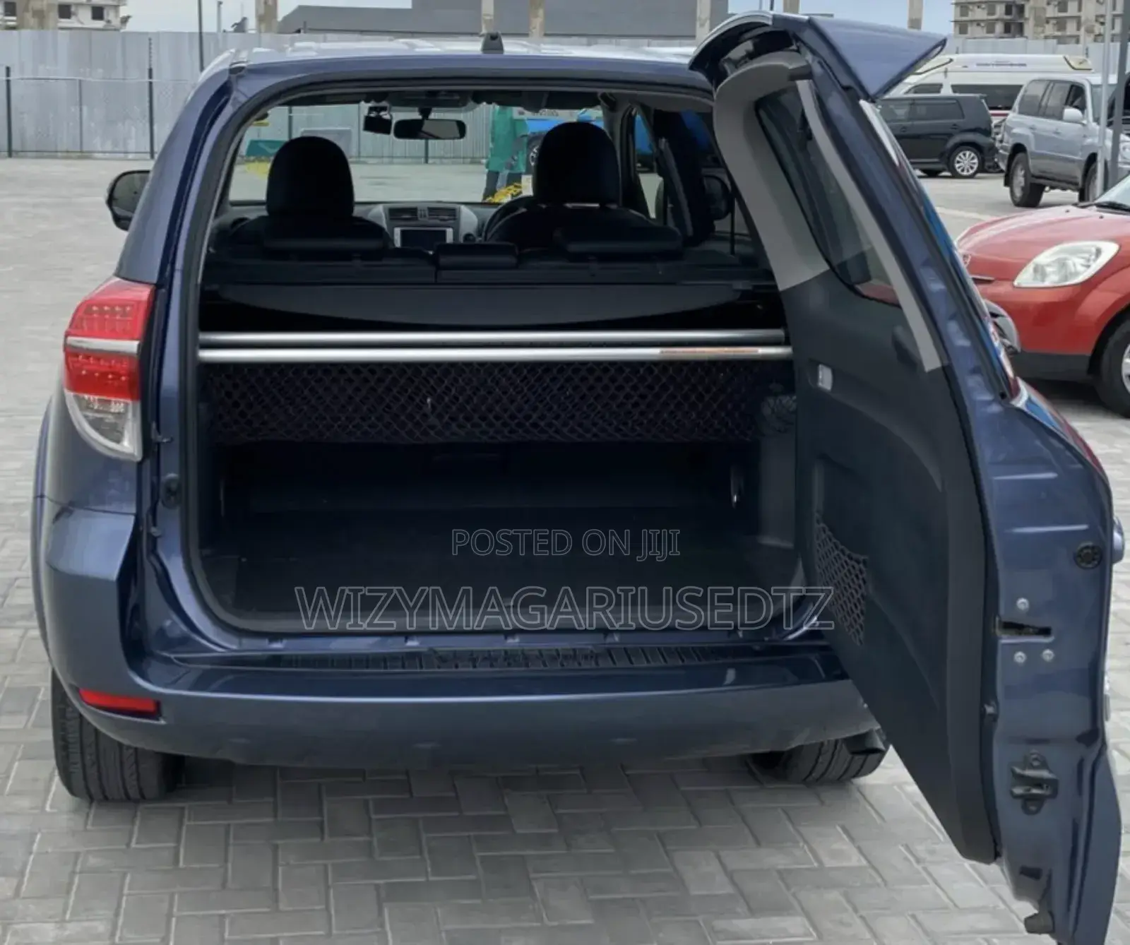 Toyota Vanguard 2013 Blue
