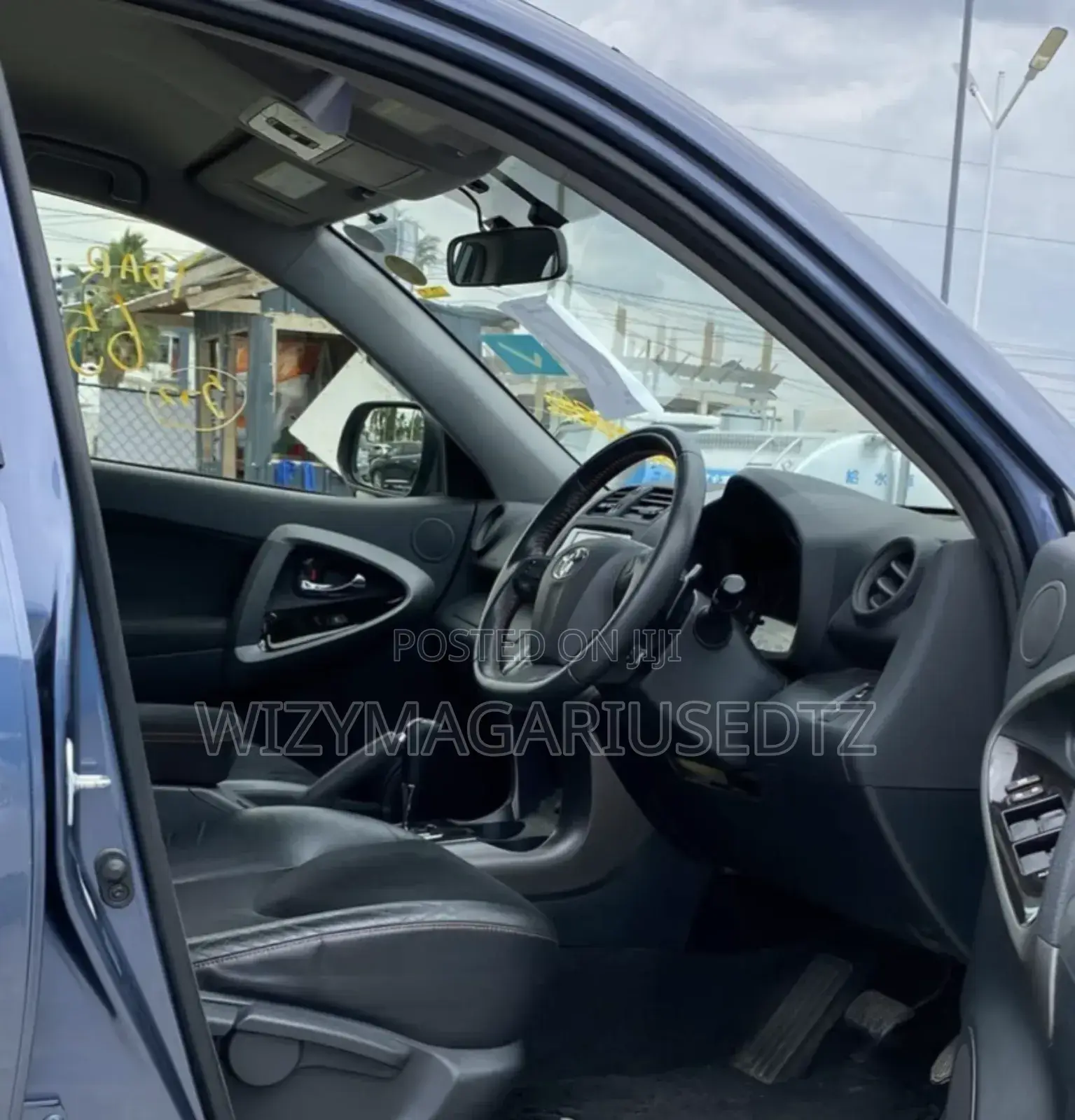 Toyota Vanguard 2013 Blue