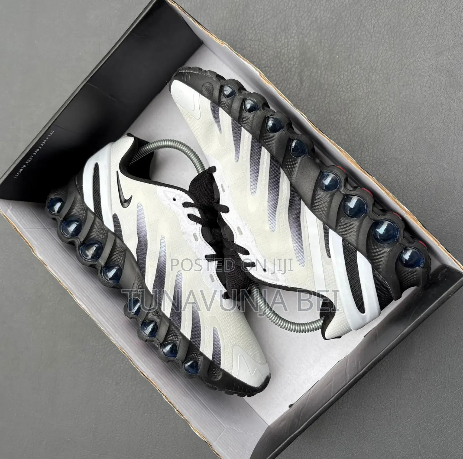 Nike Dn 8 Sneakers 