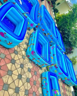 *#Fun Family Inflatable Swimming Pool*
Size:210cm /2.1metre[Mid Size]