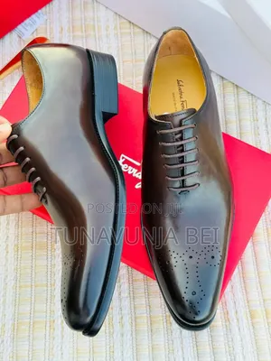 Salvatone Ferregamo Shoes / Made in Italy