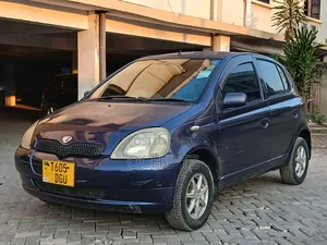 Toyota Vitz 2002 Blue