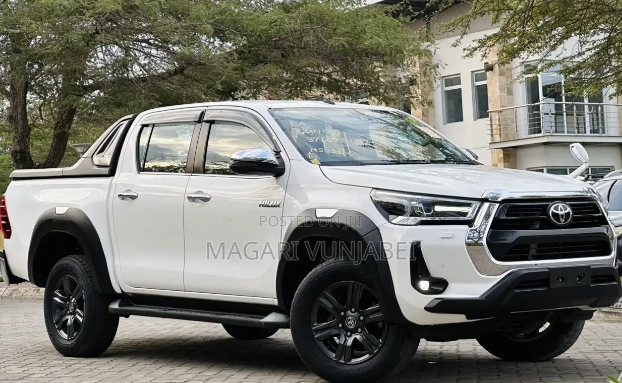 Toyota Hilux 2020 Off white