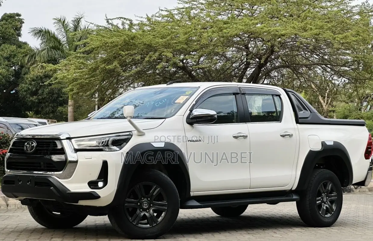 Toyota Hilux 2020 Off white