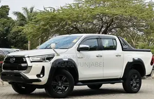Toyota Hilux 2020 Off white
