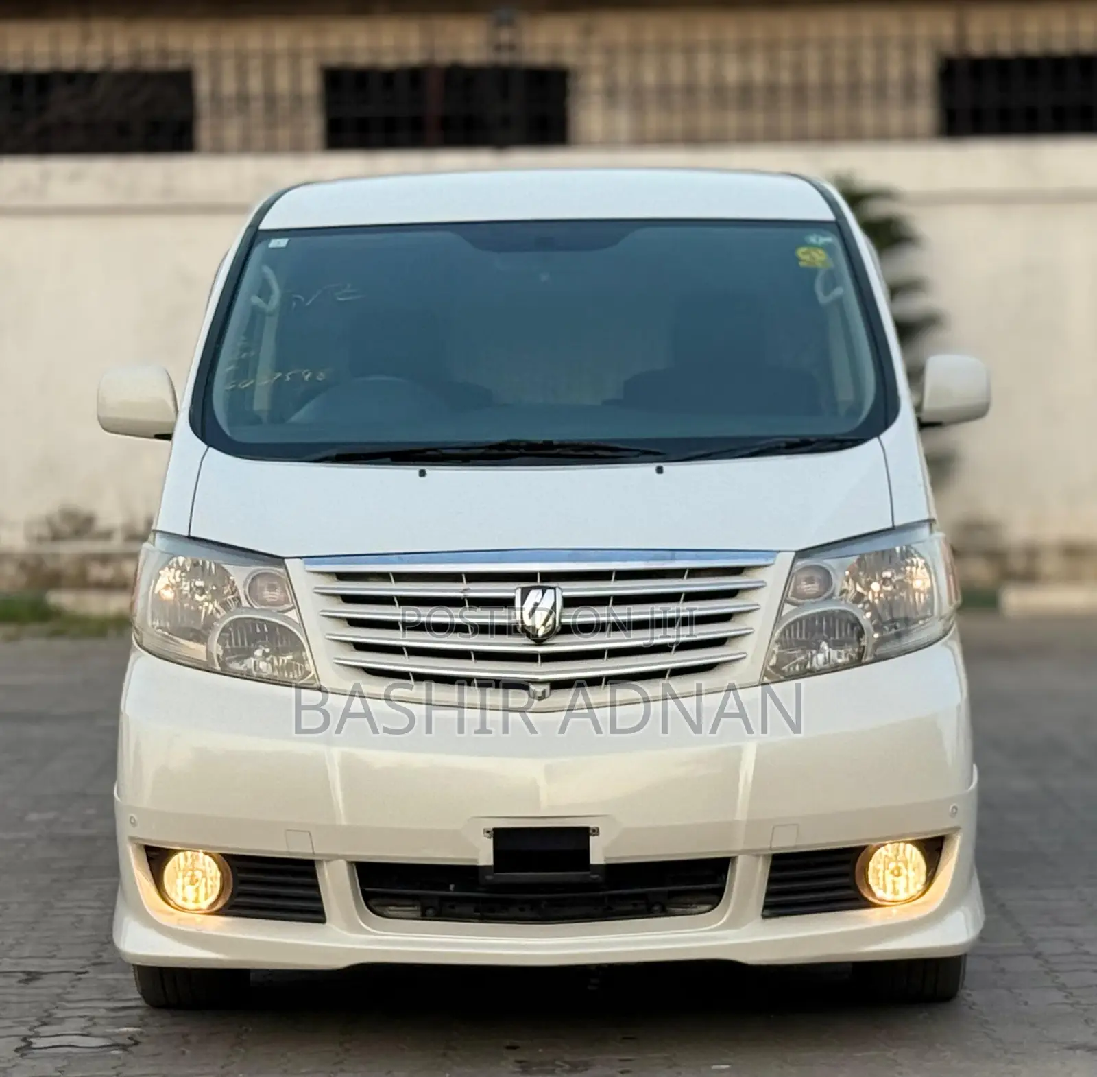 Toyota Alphard 2.4 Petrol FWD 2004 White