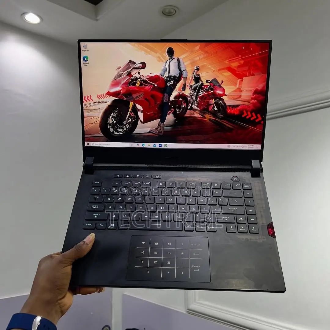 Laptop Asus ROG Strix G17 16GB AMD Ryzen 9 SSD 1T