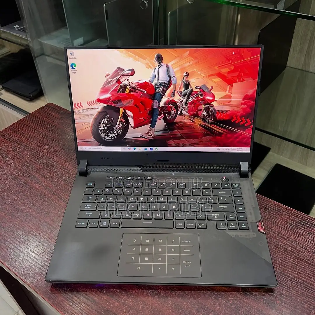 Laptop Asus ROG Strix G17 16GB AMD Ryzen 9 SSD 1T