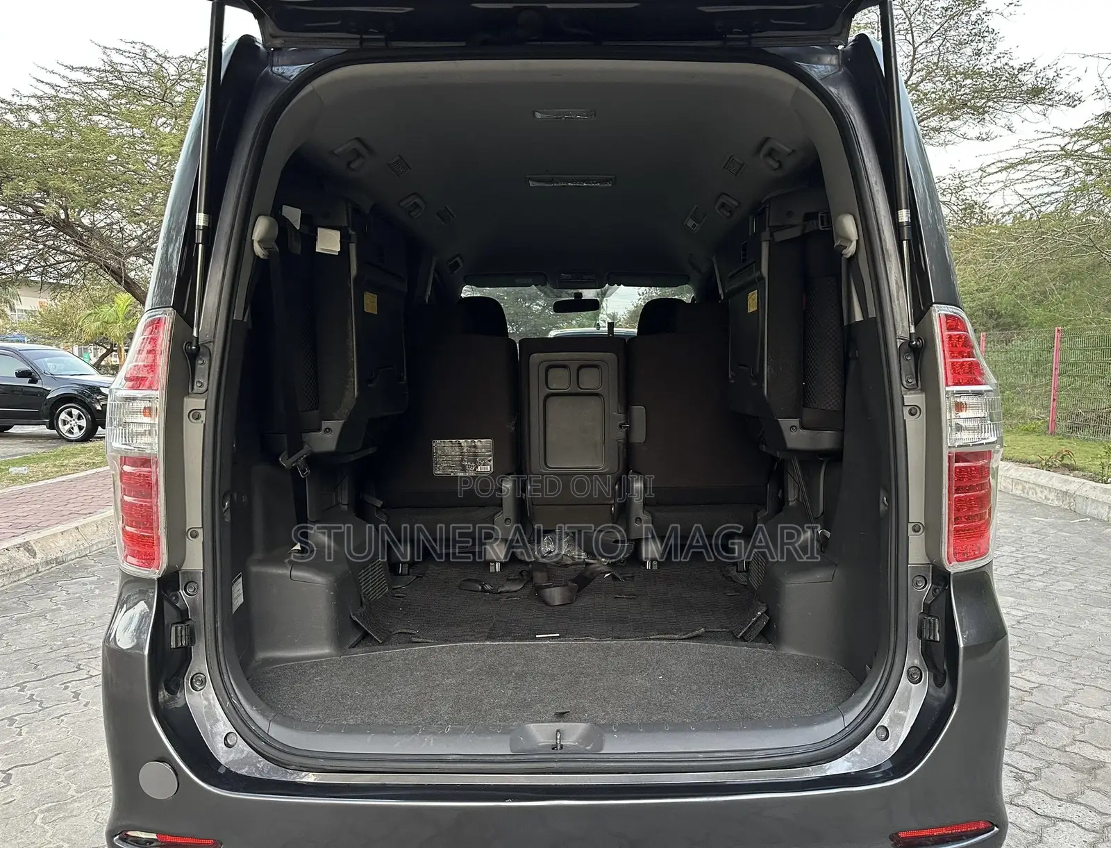 Toyota Noah 2008 Gray