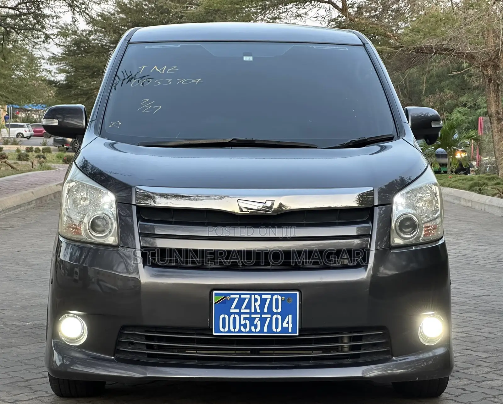 Toyota Noah 2008 Gray