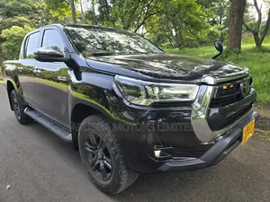 Toyota Hilux 2021 Black